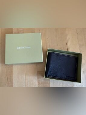NEW* Michael Kors Men's Bifold Wallet Leather Pebble Brown NIB In Gift Box